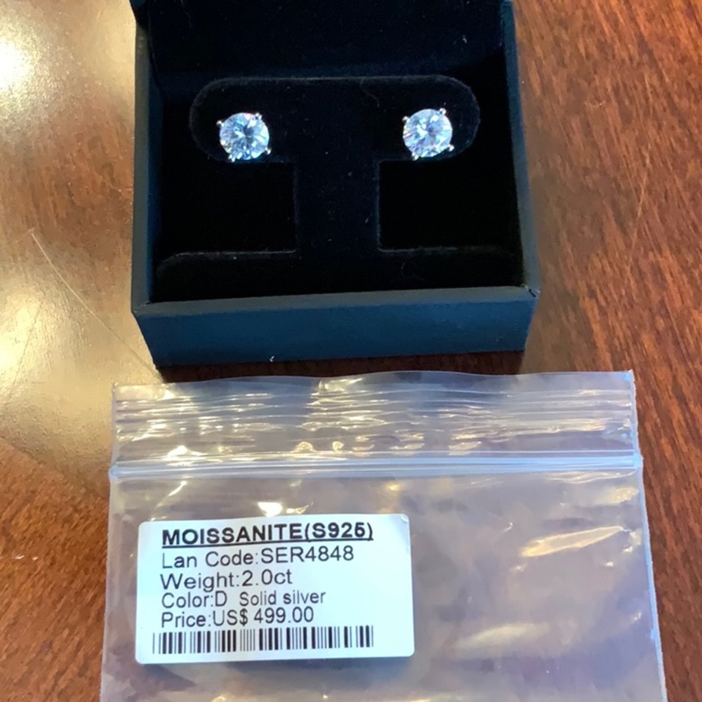 MOISSANITE  Stud Earrings 2 CT 925 silver screw backs 499 retail NWT